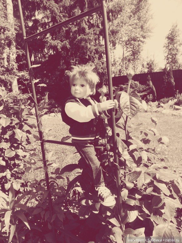 Чёрно-белые фото. Подсматриваем за жизнью кукол Kidz'n'Cats