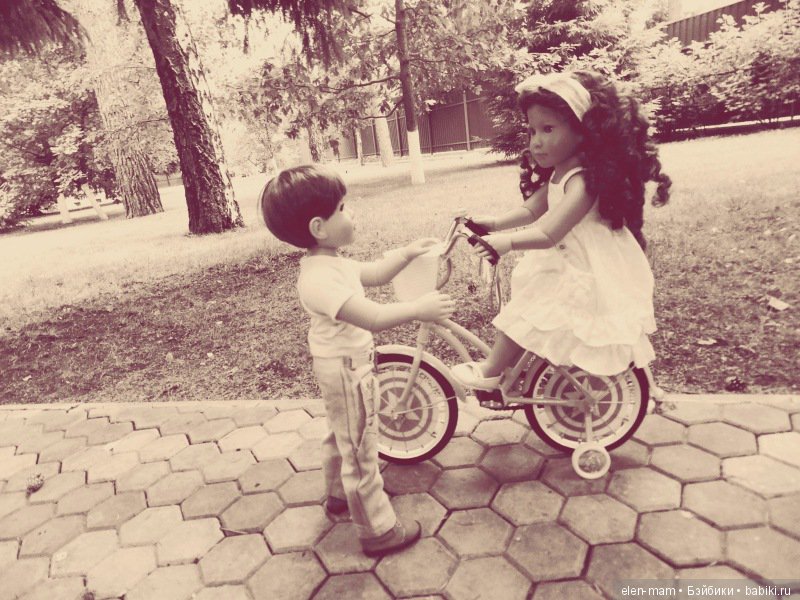 Чёрно-белые фото. Подсматриваем за жизнью кукол Kidz'n'Cats