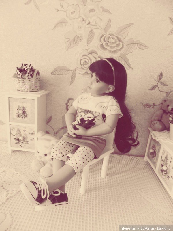 Чёрно-белые фото. Подсматриваем за жизнью кукол Kidz'n'Cats