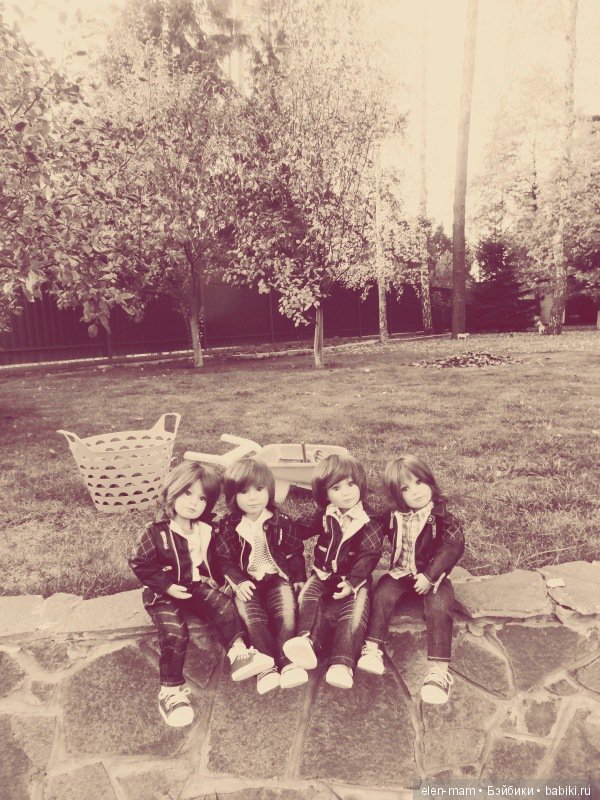 Чёрно-белые фото. Подсматриваем за жизнью кукол Kidz'n'Cats