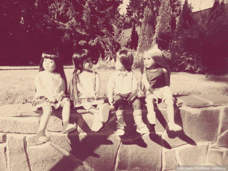 Чёрно-белые фото. Подсматриваем за жизнью кукол Kidz'n'Cats