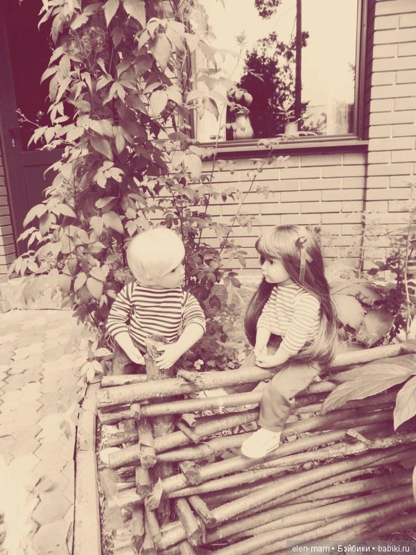 Чёрно-белые фото. Подсматриваем за жизнью кукол Kidz'n'Cats