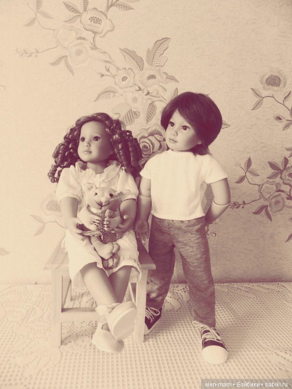 Чёрно-белые фото. Подсматриваем за жизнью кукол Kidz'n'Cats