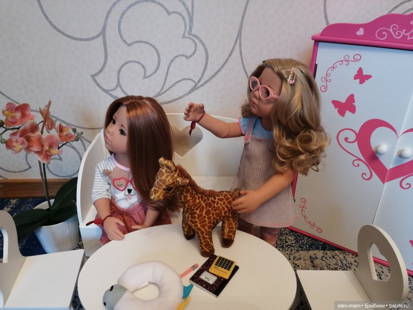 Показывает