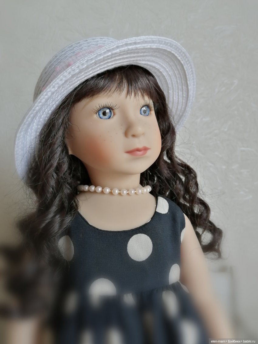 Белая шляпка