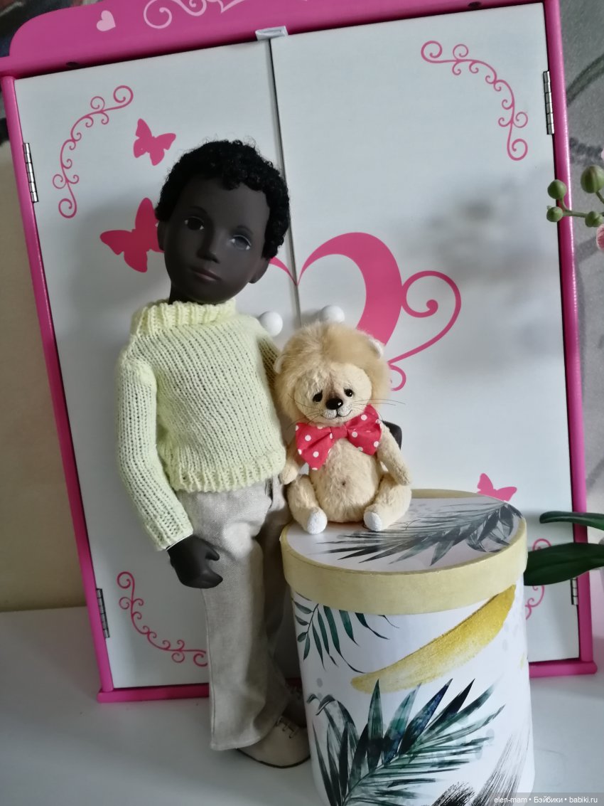 6 мая 2022. Caleb Morgenthaler Sasha doll 👨🏿‍🦱