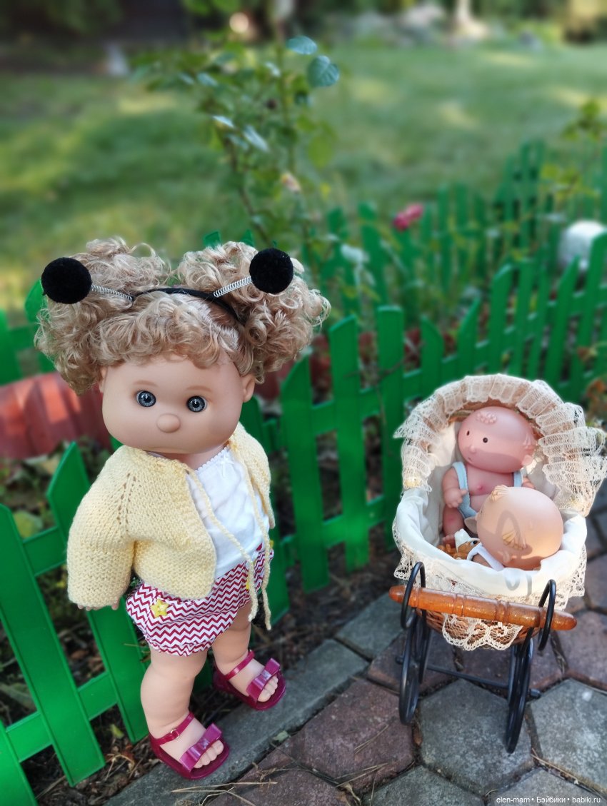 Просто коляску покатать😋 — Игровые куклы разных производителей (Разное): редкие бренды