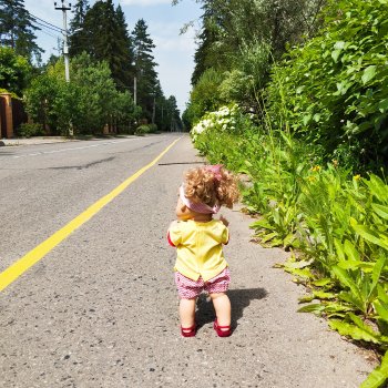 А я иду, шагаю по посёлку✌️😁🌲🌳🌲