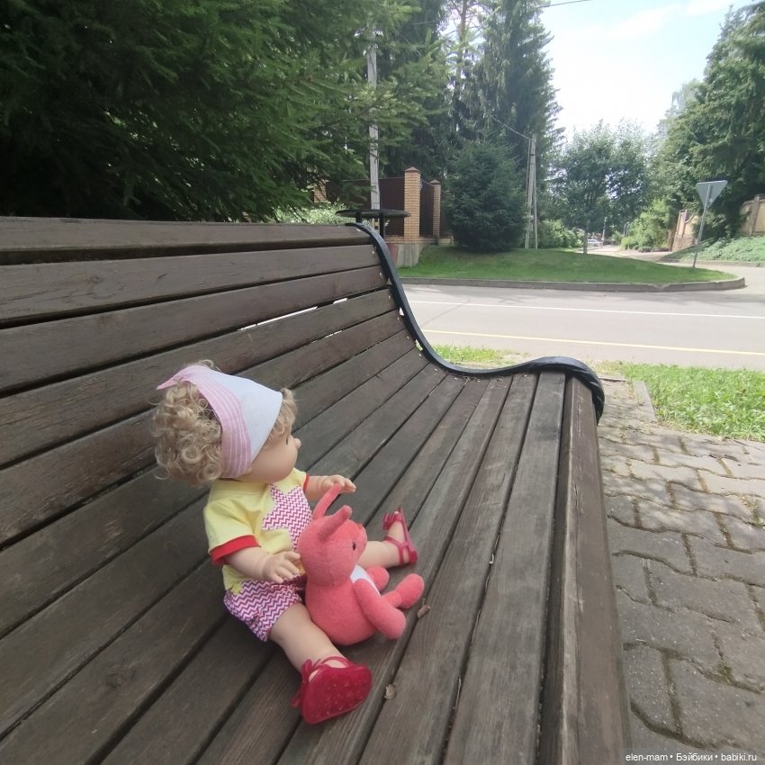 А я иду, шагаю по посёлку✌️😁🌲🌳🌲