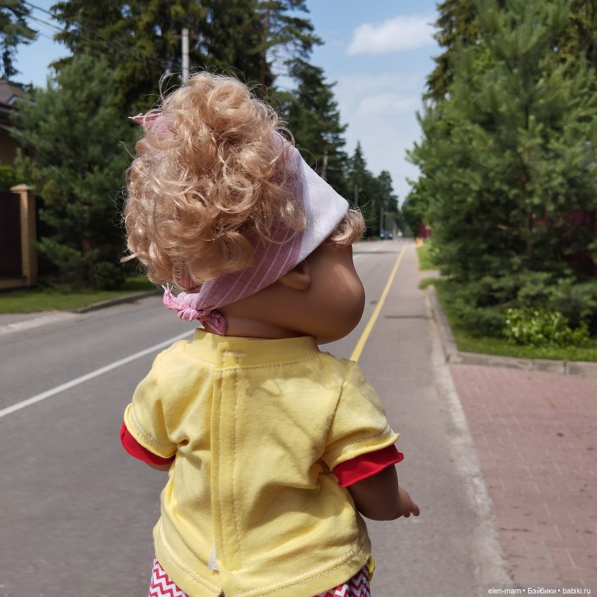 А я иду, шагаю по посёлку✌️😁🌲🌳🌲