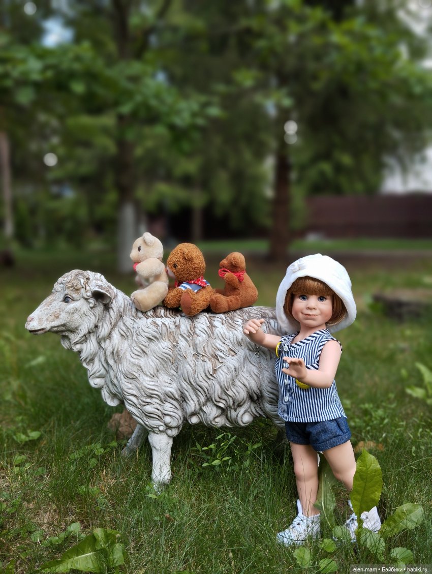Мишки, овечка
