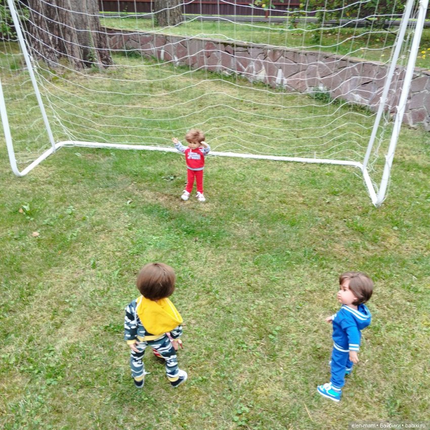 Футбол🥅⚽🏃‍♂️🏃‍♂️🏃‍♂️ — Коллекции игровых кукол (Playline): фото полок