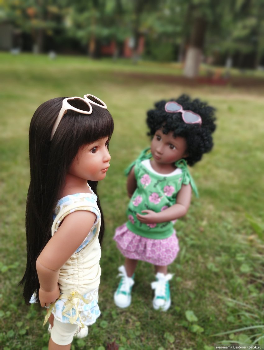 Гулять можно и нужно, особенно с куклами😁👍