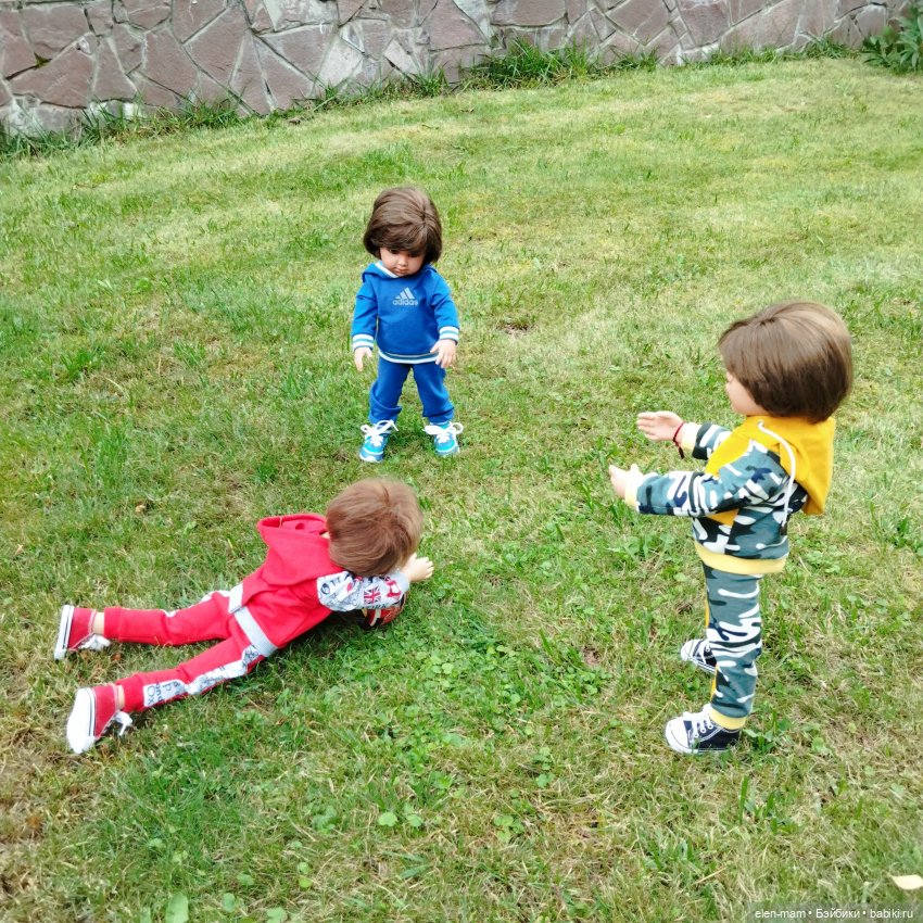 Футбол🥅⚽🏃‍♂️🏃‍♂️🏃‍♂️ — Коллекции игровых кукол (Playline): фото полок (фото 9)