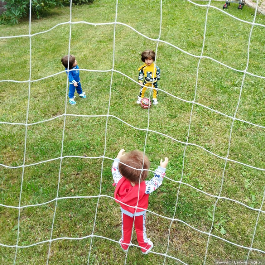 Футбол🥅⚽🏃‍♂️🏃‍♂️🏃‍♂️ — Коллекции игровых кукол (Playline): фото полок (фото 6)