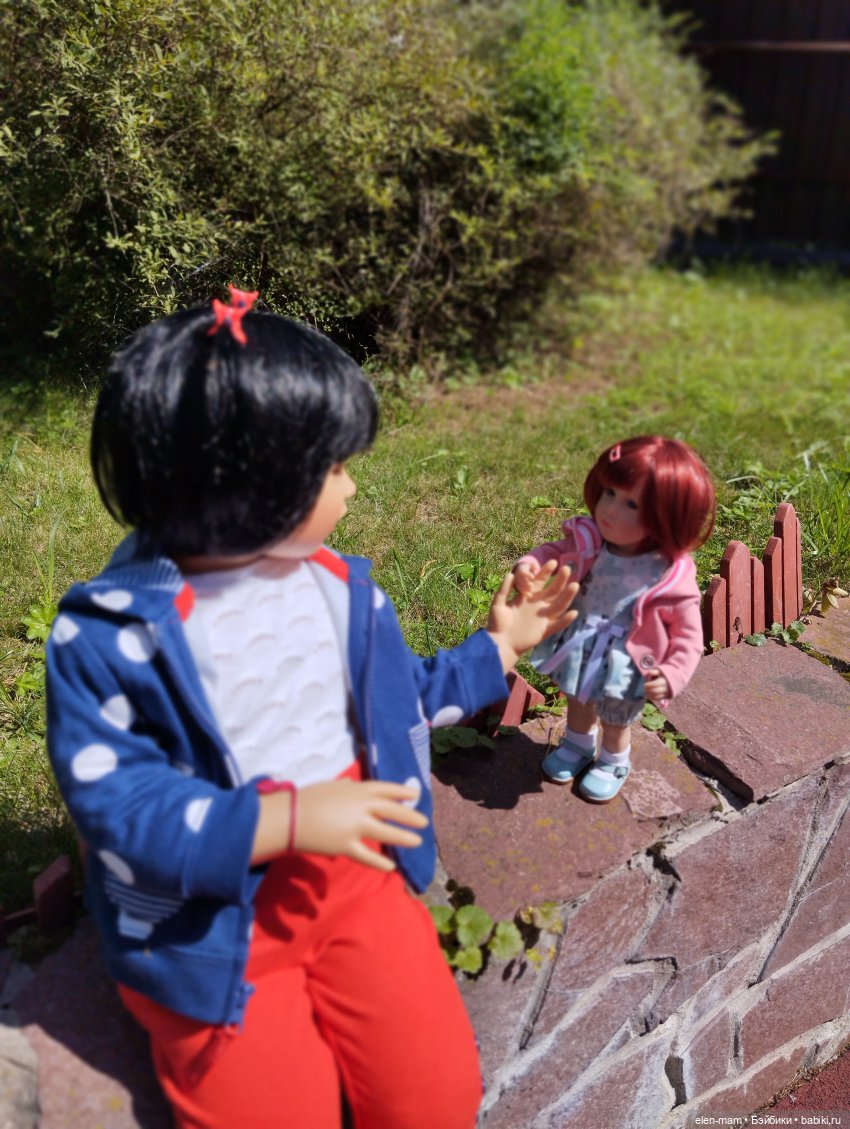 Большие и маленькие(◕‿↼) — Коллекции игровых кукол (Playline): фото полок