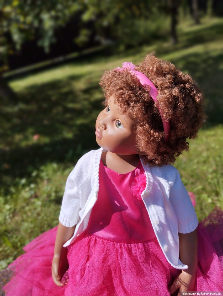 Большие и маленькие(◕‿↼) — Коллекции игровых кукол (Playline): фото полок (фото 3)