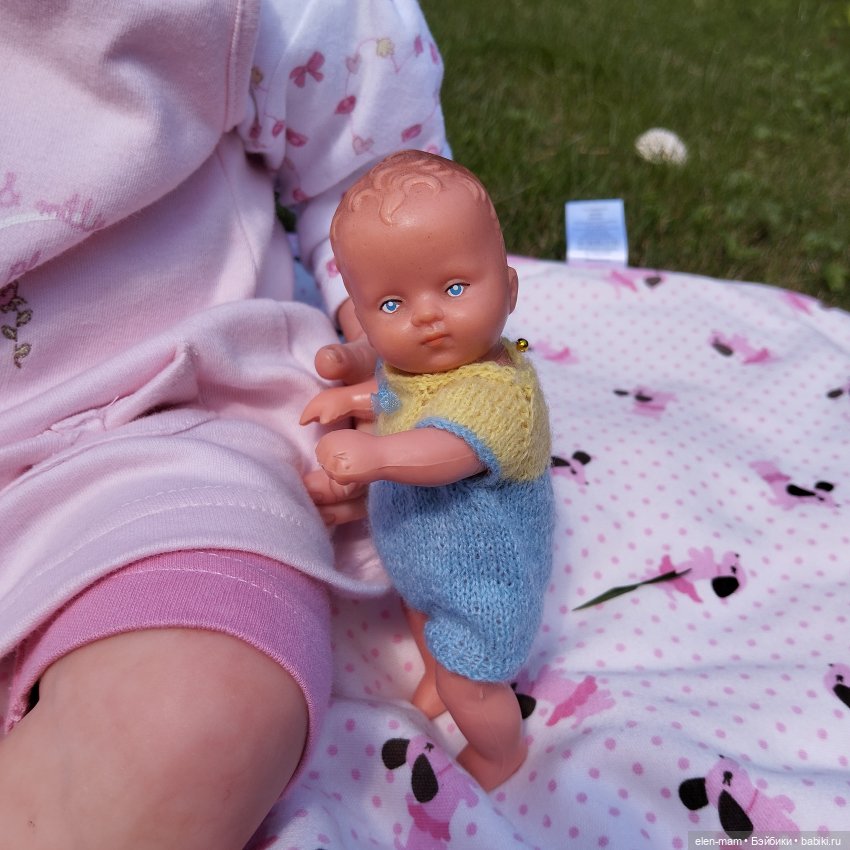 Большие и маленькие(◕‿↼) — Коллекции игровых кукол (Playline): фото полок