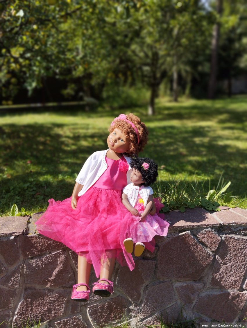 Большие и маленькие(◕‿↼) — Коллекции игровых кукол (Playline): фото полок