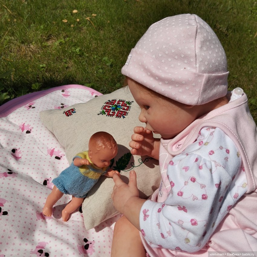 Большие и маленькие(◕‿↼) — Коллекции игровых кукол (Playline): фото полок