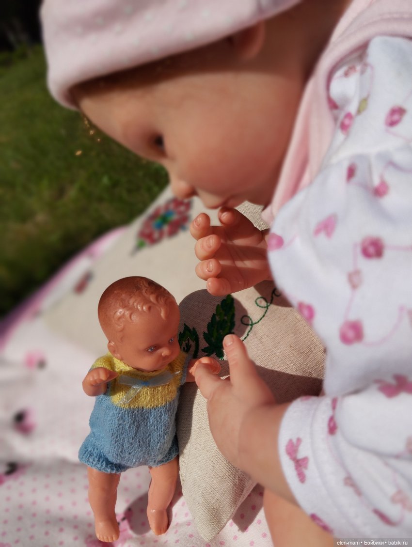 Большие и маленькие(◕‿↼) — Коллекции игровых кукол (Playline): фото полок