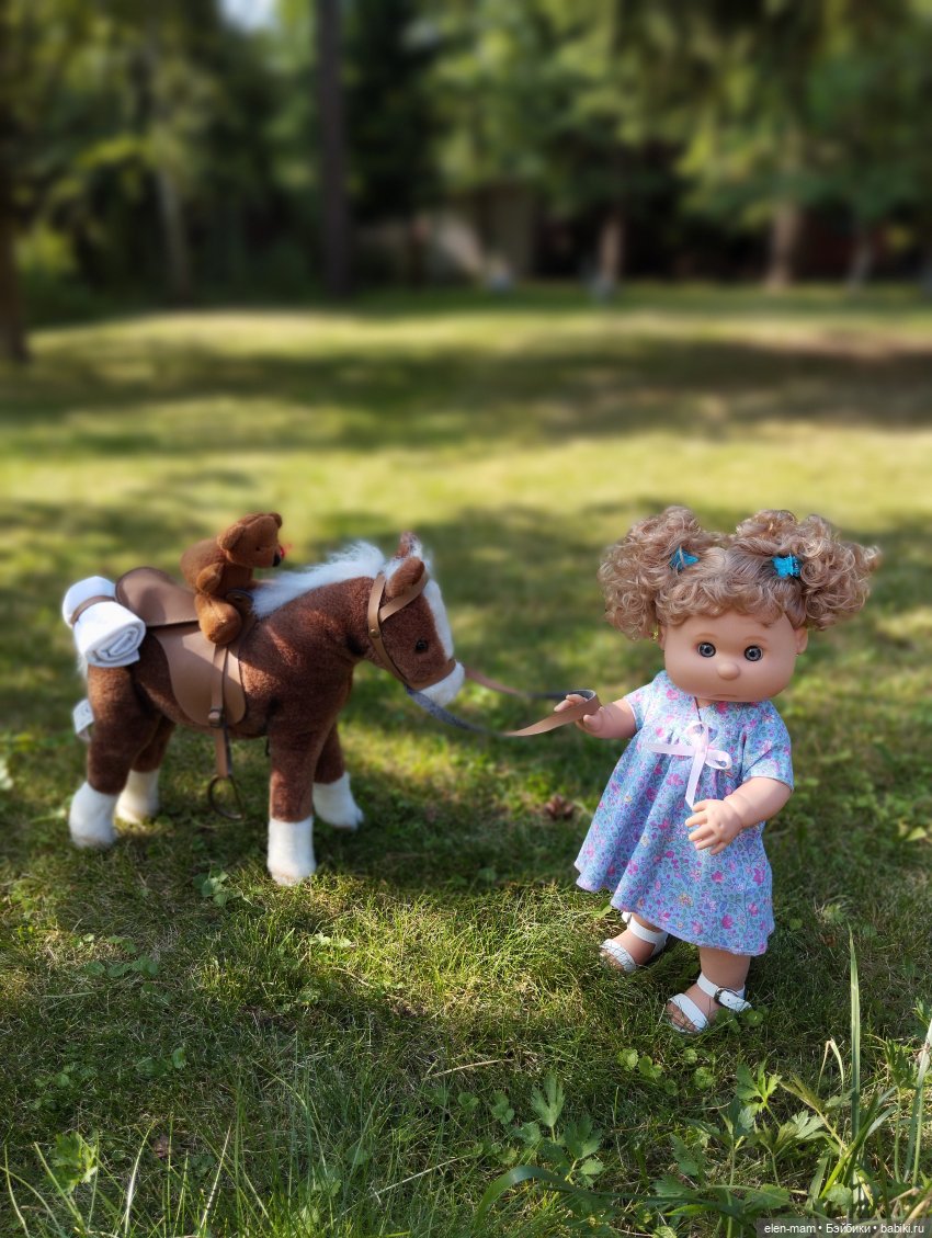 Симочка и ее подружка:) 👧🏻🐻