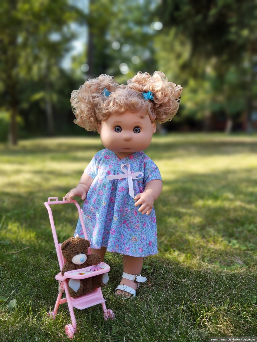 Симочка и ее подружка:) 👧🏻🐻