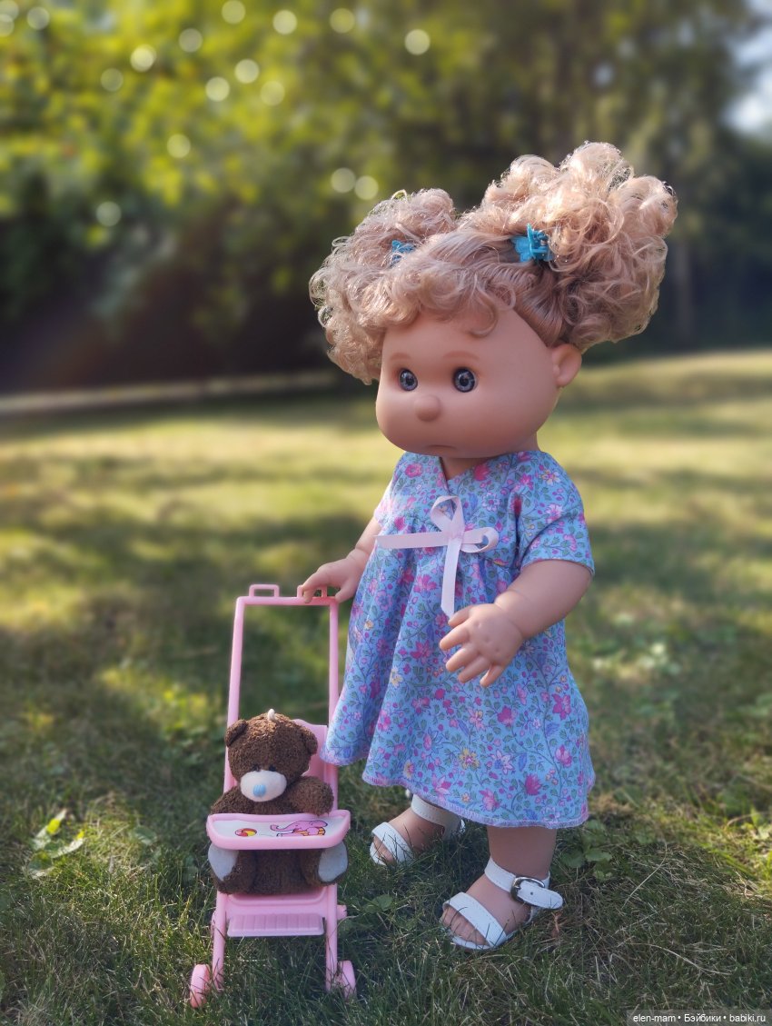 Симочка и ее подружка:) 👧🏻🐻