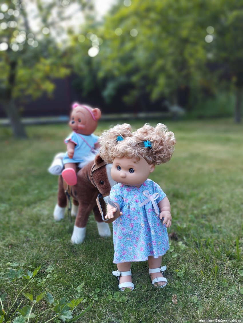 Симочка и ее подружка:) 👧🏻🐻