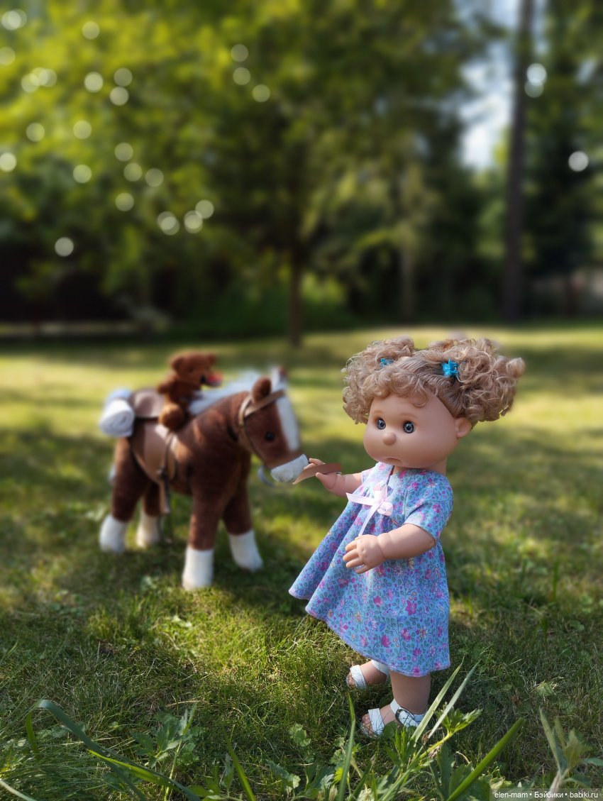 Симочка и ее подружка:) 👧🏻🐻