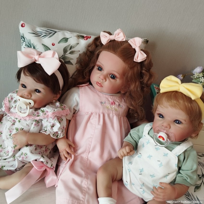 Эльза👧🏼, книжки📚 и малышки👶🏻👶🏻