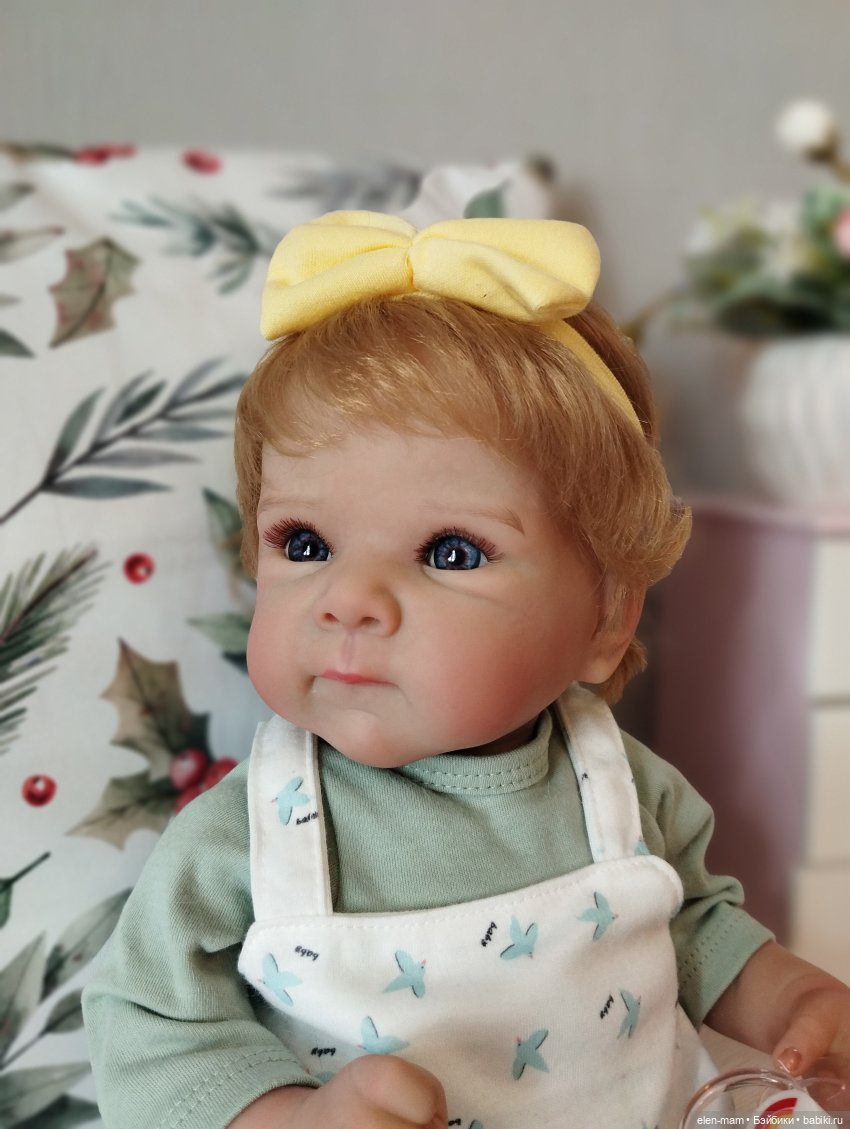Эльза👧🏼, книжки📚 и малышки👶🏻👶🏻