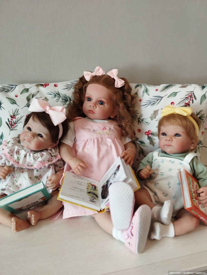 Эльза👧🏼, книжки📚 и малышки👶🏻👶🏻