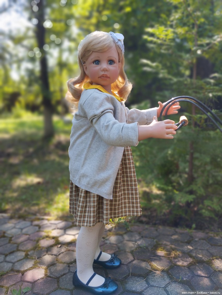 Неспешная прогулка🌳🌲🌳🌲🌳 — Куклы Monika Levenig и Monika Peter