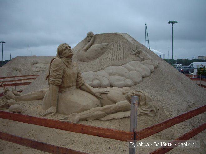 Скульптуры из песка на набережной Лапиенранты. Финляндия