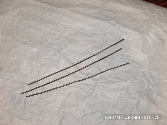 Мастер-класс Стенд для куклы из подручных материалов