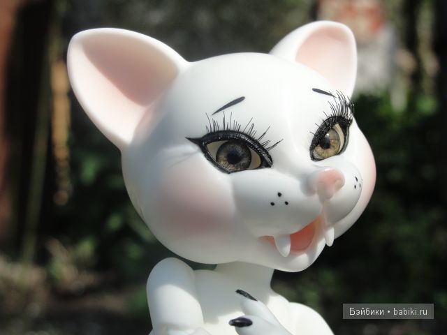 Evangeline Ghastly и её кошка Valentine | Бэйбики Evangeline Ghastly и её кошка Valentine (фото 2)