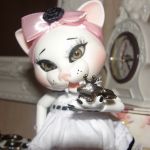 Evangeline Ghastly и её кошка Valentine