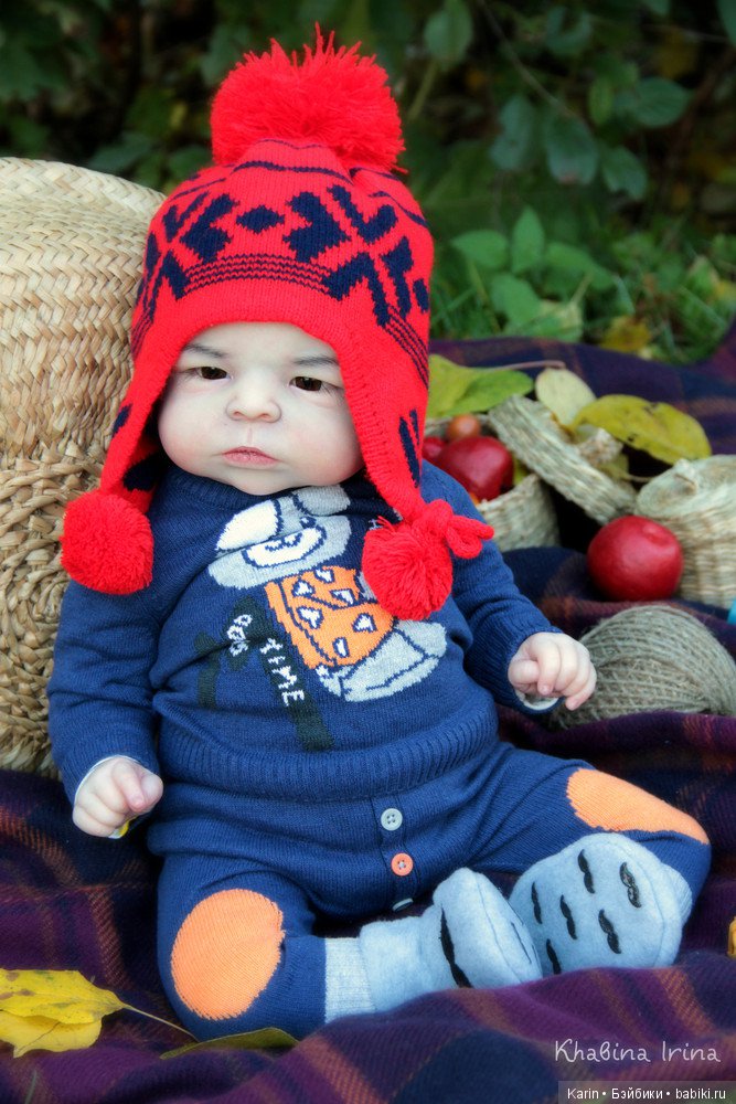 Есть в осени первоначальной