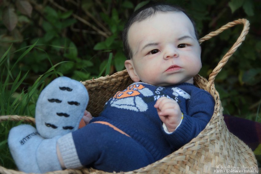 Есть в осени первоначальной