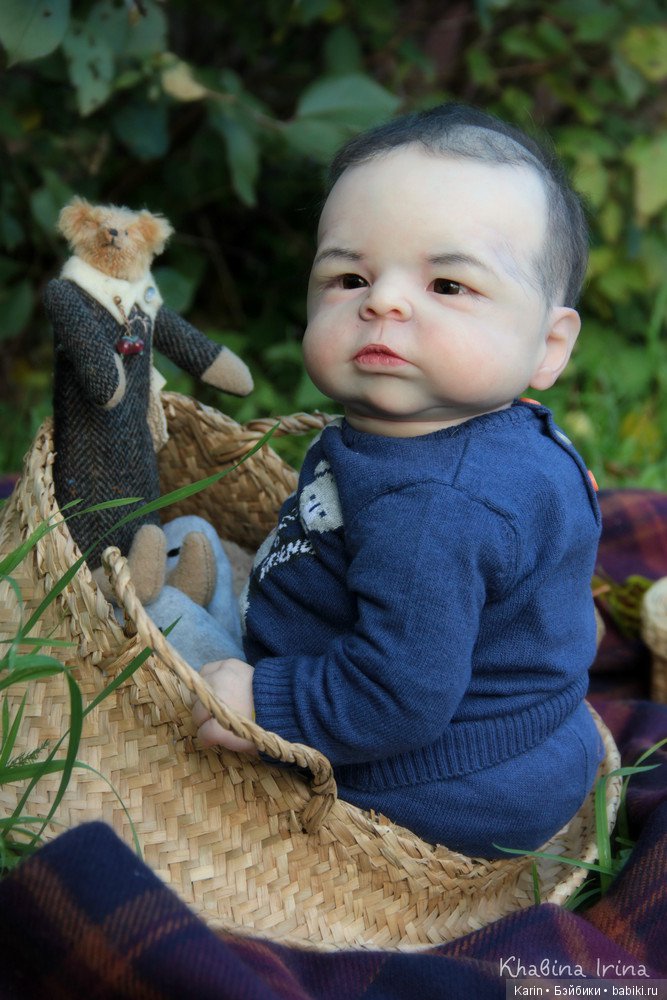 Есть в осени первоначальной