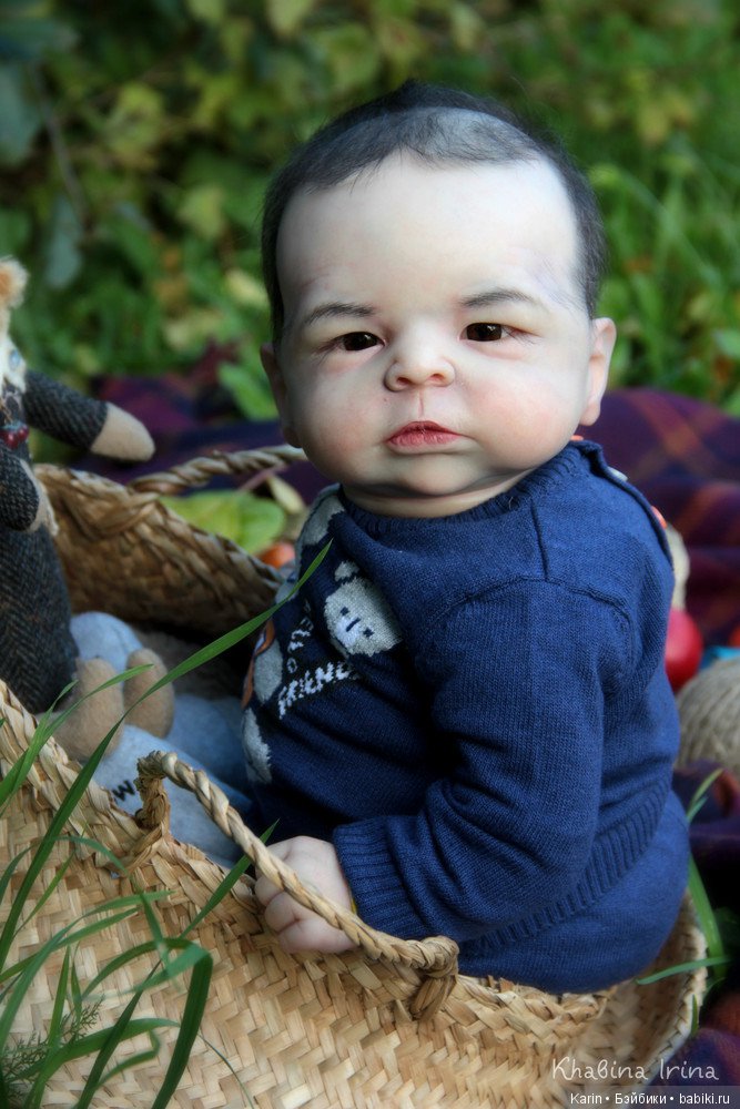 Есть в осени первоначальной