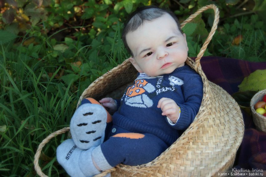 Есть в осени первоначальной