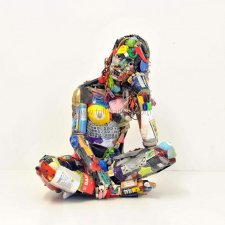 Оригинальные скульптуры из мусора Dario Tironi