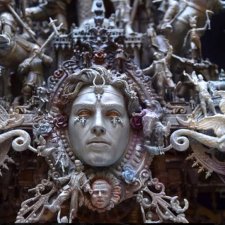 Крис Кукси скульптура и гротеск