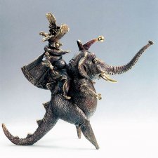 Современные скульптуры от Олега Пинчука