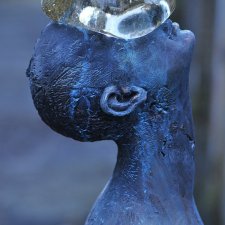 Философская бронзовая скульптура от Назара Билыка «Дождь»