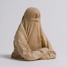 Сонная пижамная вечеринка в созерцательных скульптурах Икуо Инады (Ikuo Inada)