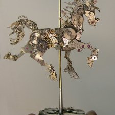 Эффектные крошечные скульптуры из переработанных часов от Сью Беатрис (Sue Beatrice)