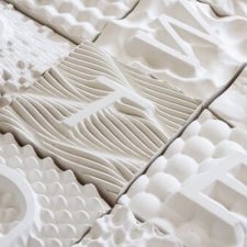 Серия скульптур Word Search художника Грэма Келмана  (Graham Kelman)